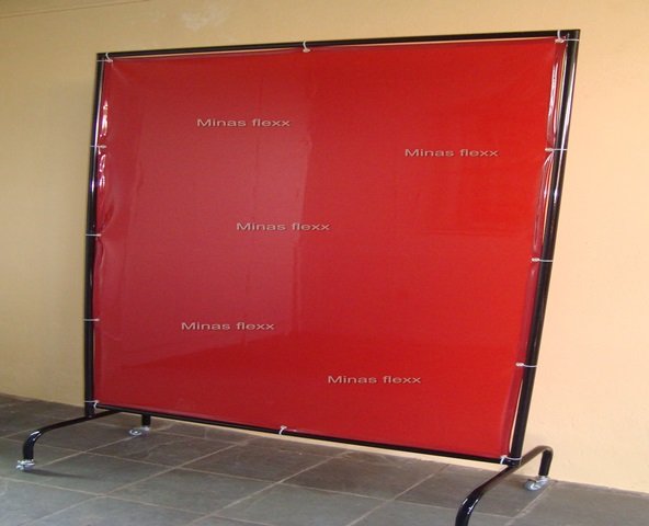 Biombo-manta-vermelha
